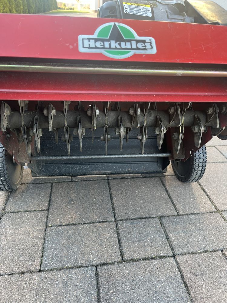 Wertykulator spalinowy