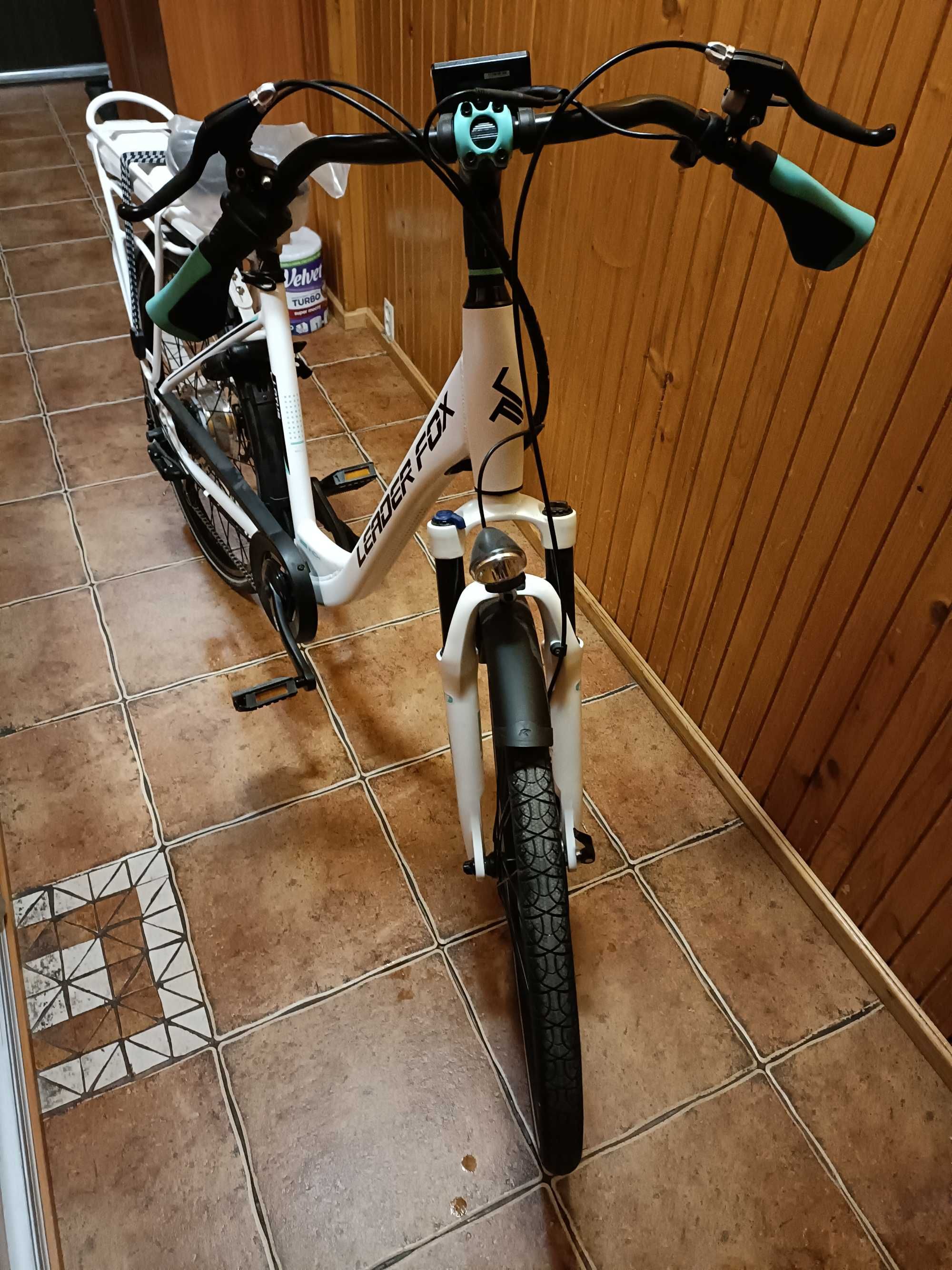 Rower Elektryczny LEADER FOX LOTUS rozm. 18/26 NOWY!