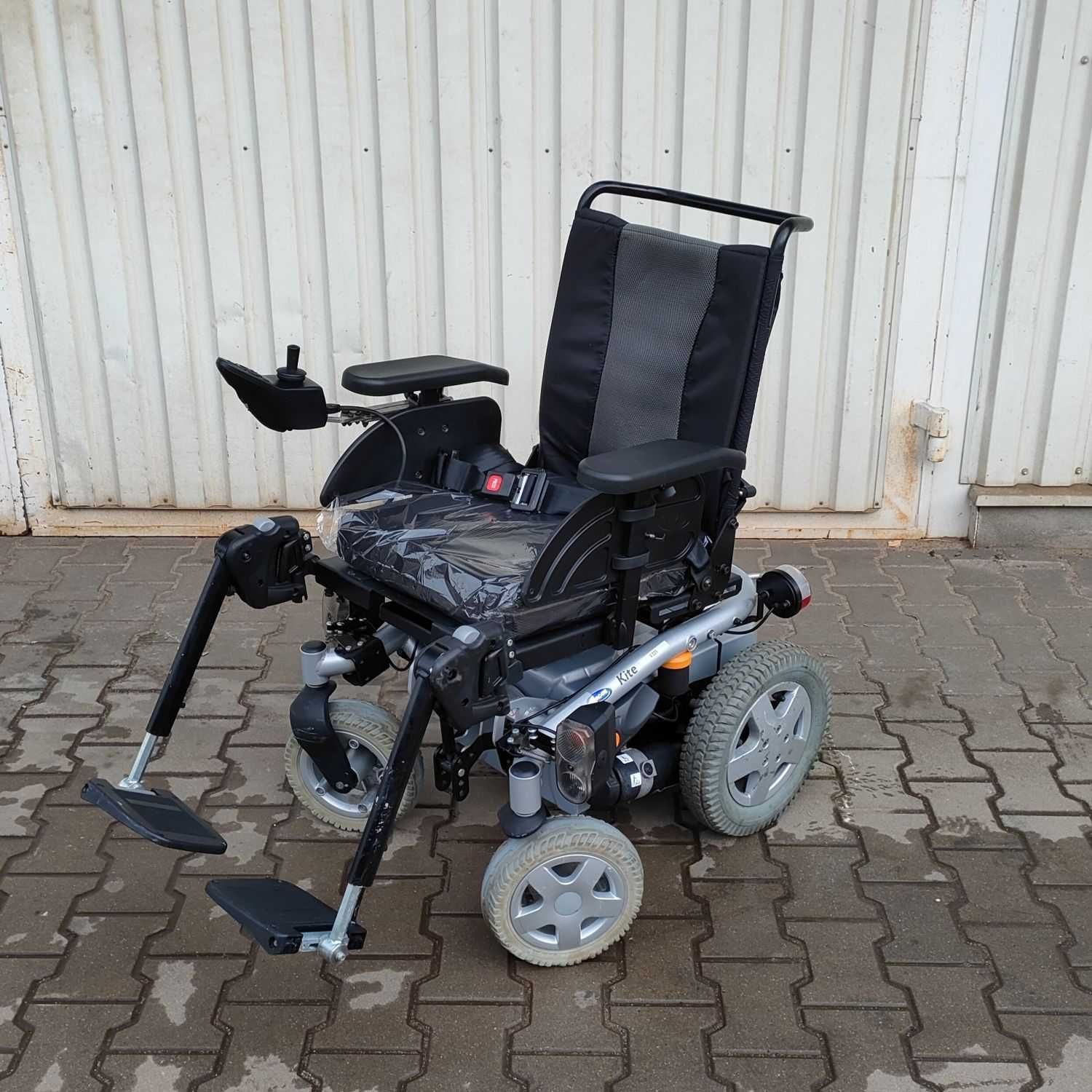 Wózek inwalidzki elektryczny Invacare Kite + nowe akumulatory