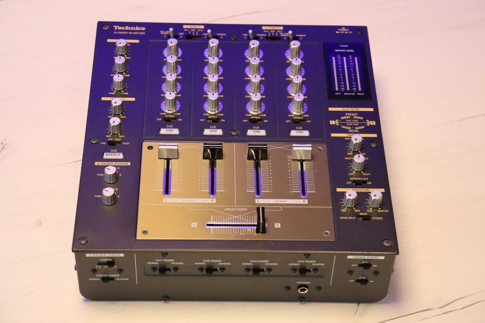 Technics SH-MZ1200 DJ MIXER // SL-1210MK2