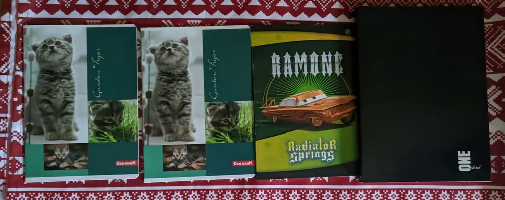 Zeszyty szkolne 4 sztuki