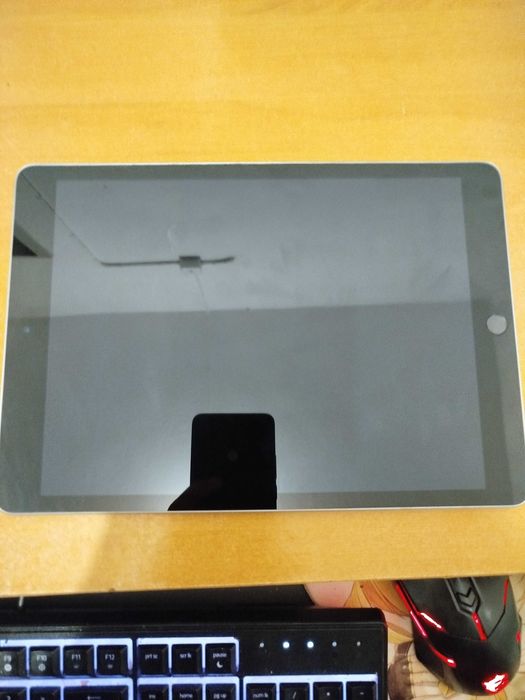 iPad 10.2" 9ª gen 64 GB + Apple Pencil 1ª gen + capa c/ teclado e rato