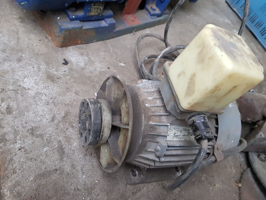 Sprzedam pompy i ślniki elektryczne