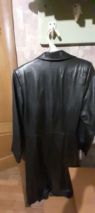 Продам кожаный плащ,размер М