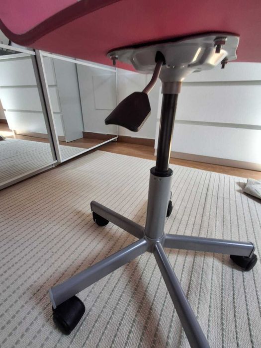 Cadeira IKEA JULES, com estrutura - Rosa