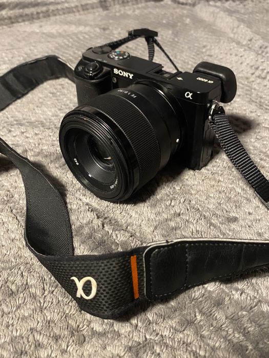 Продам Комплект Sony A6000 50мм 1,8 , kit 16-50 3,5-56 Helios 44-2