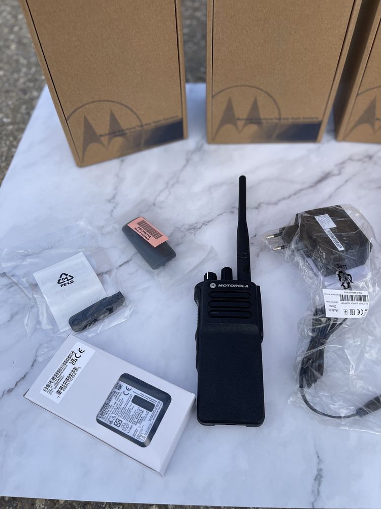 Рація Motorola МОТОРОЛА DP4400e 256 2450 mAh VHF (136-174MHZ)