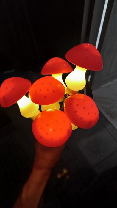 Гриби "Мухомори" на сонячній батареї,  садовий декор