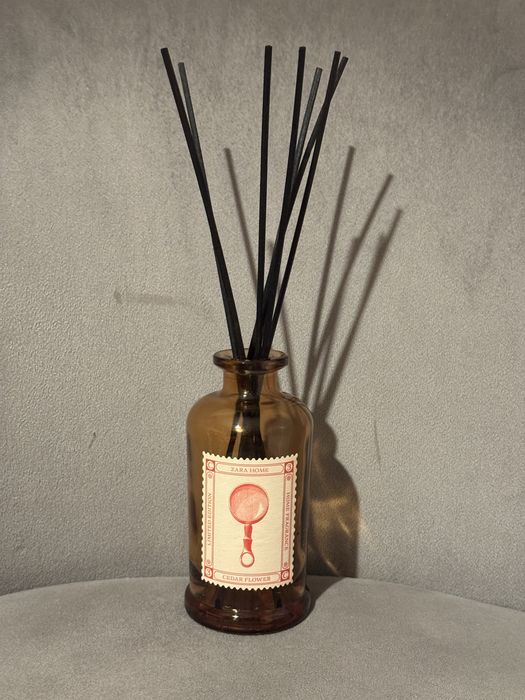 Buteleczka z patyczkami po zapachu Zara Home