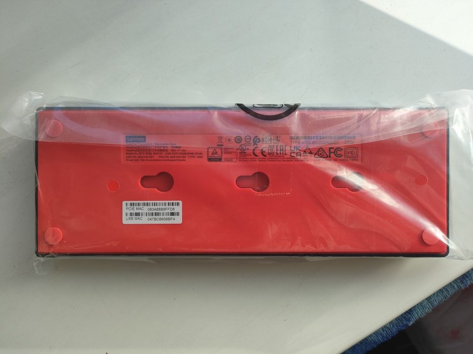 Док-станція ThinkPad Thunderbolt 4 WorkStation Dock
