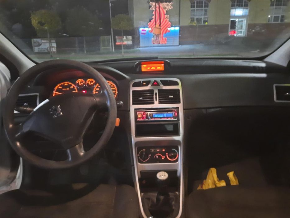 Peugeot 307  1.6 HDI diesel rok 2007