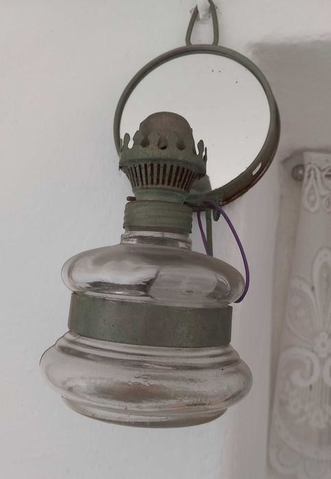 Lampa naftowa wisząca