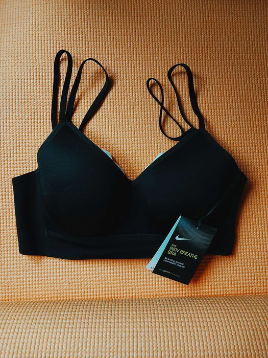 Nike indy  breathe bra топ/бра НОВЫЙ (S)