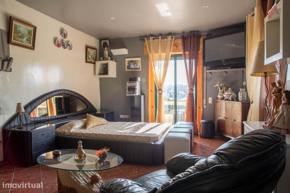 159913 - Quarto com cama de casal, com varanda...