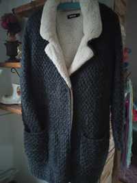 Gruby wełniany sweter kożuszek kurtka