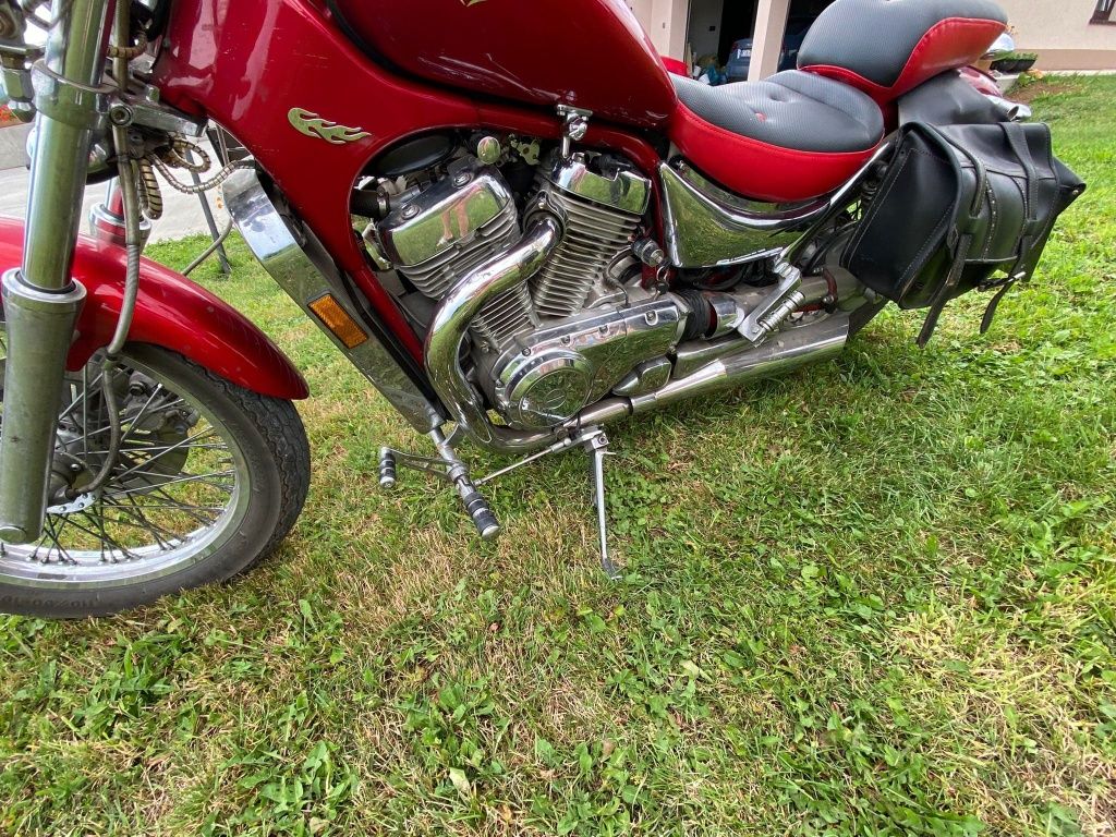 Motor Suzuki Chopper