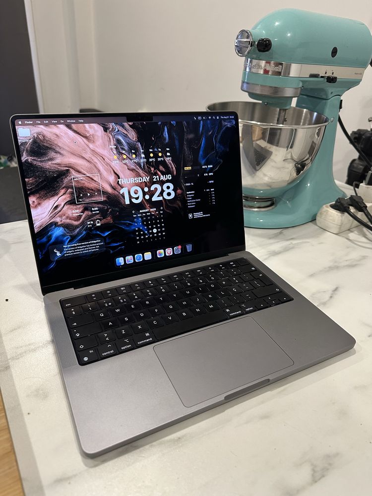 Macbook pro M1 1TB