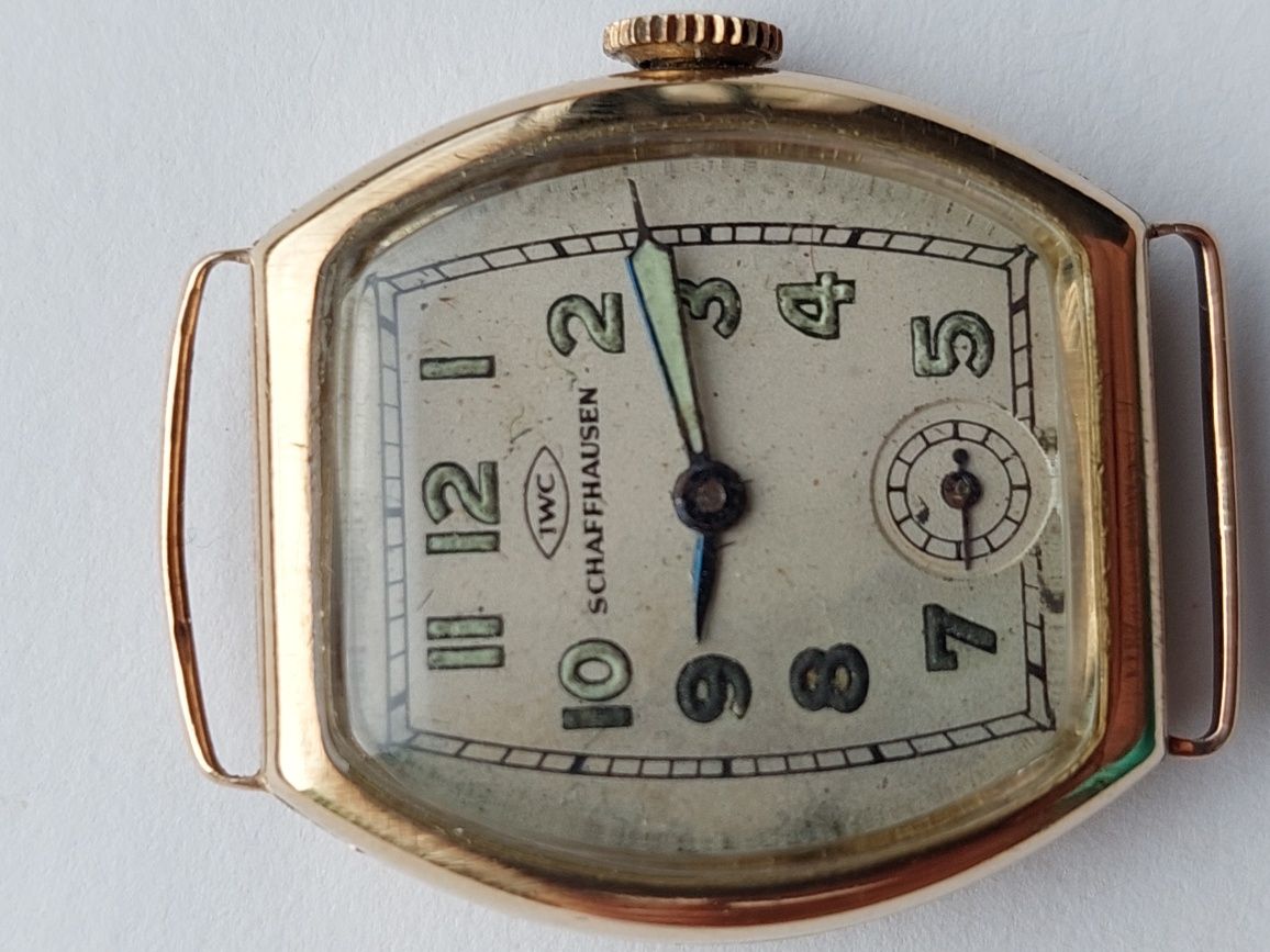 Часы золотые швейцарские наручные механические IWC SCHAFFHAUSEN