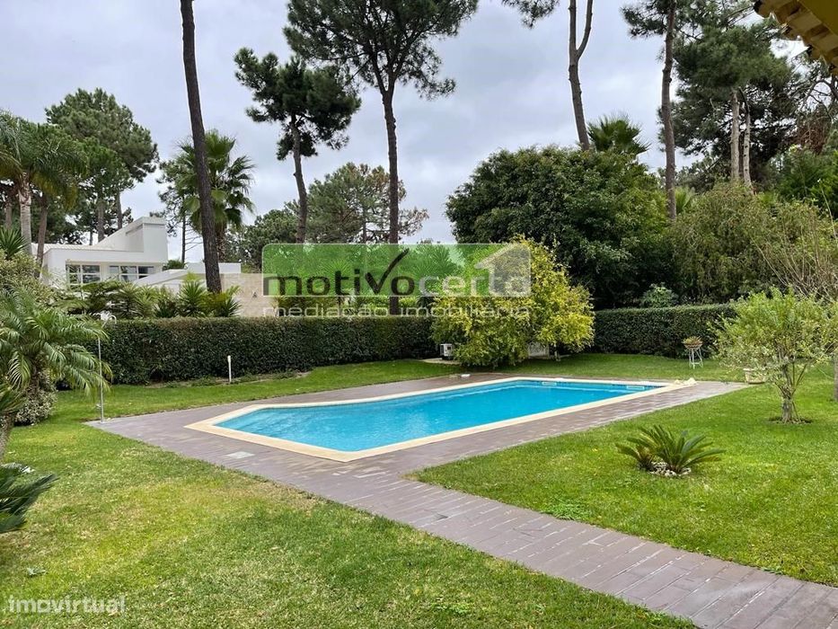 Moradia Térrea T4 com Piscina na Herdade da Aroeira. Elegância e Co...