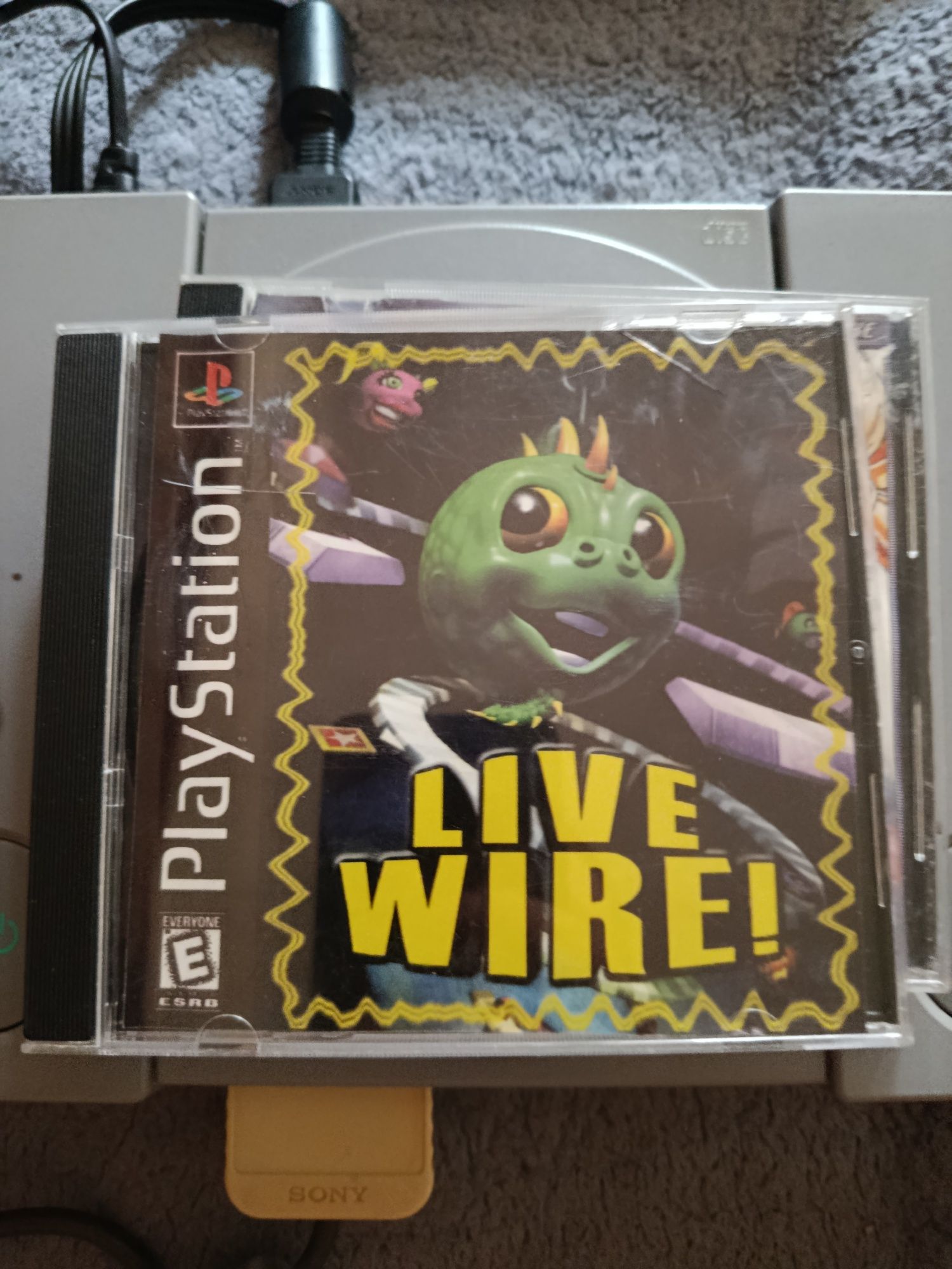 Продам Sony PlayStation 1