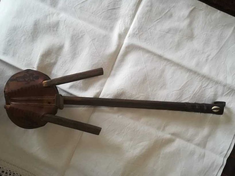 réplica decorativa de instrumento
