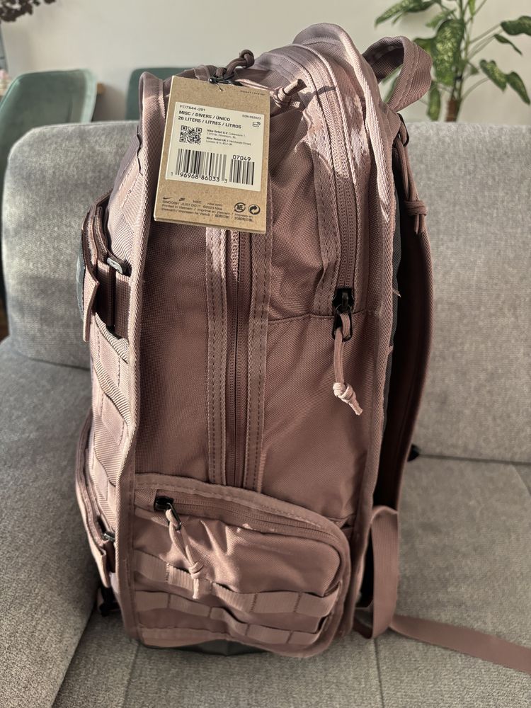 Plecak Nike Backpack - Nowy - 26 l