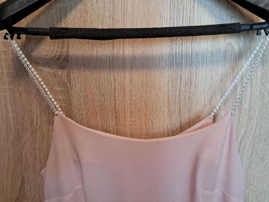 Продам ніжне вечірнє плаття рожевого кольору, розмір М
