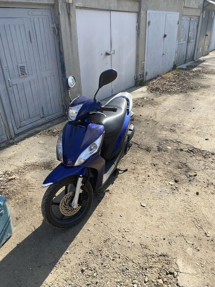 Продам Honda dio 110