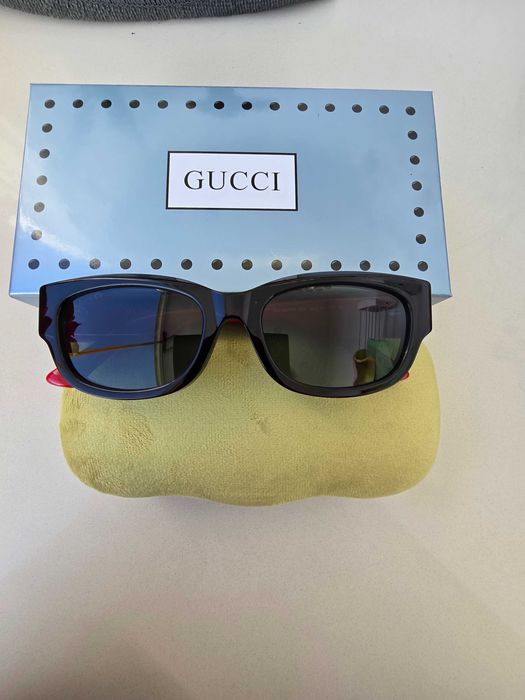 Óculos Gucci lindos com acessorios