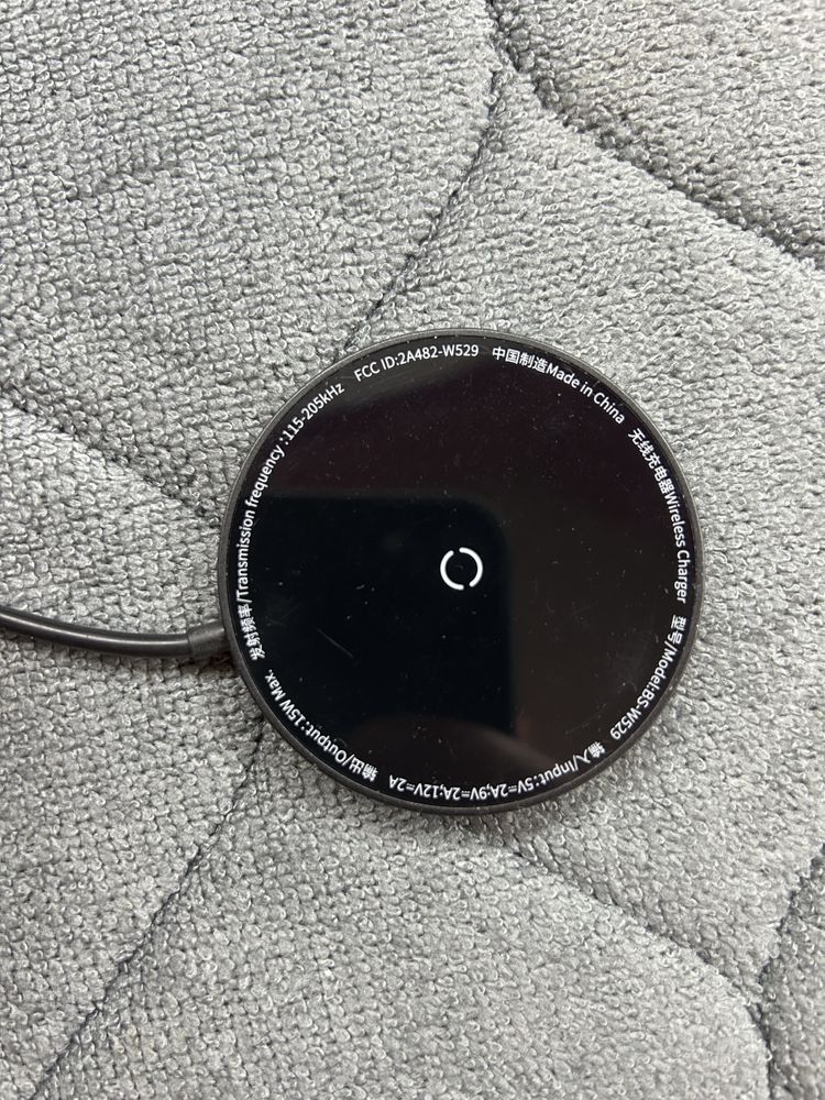 Безпроводная зарядка 15w Baseus