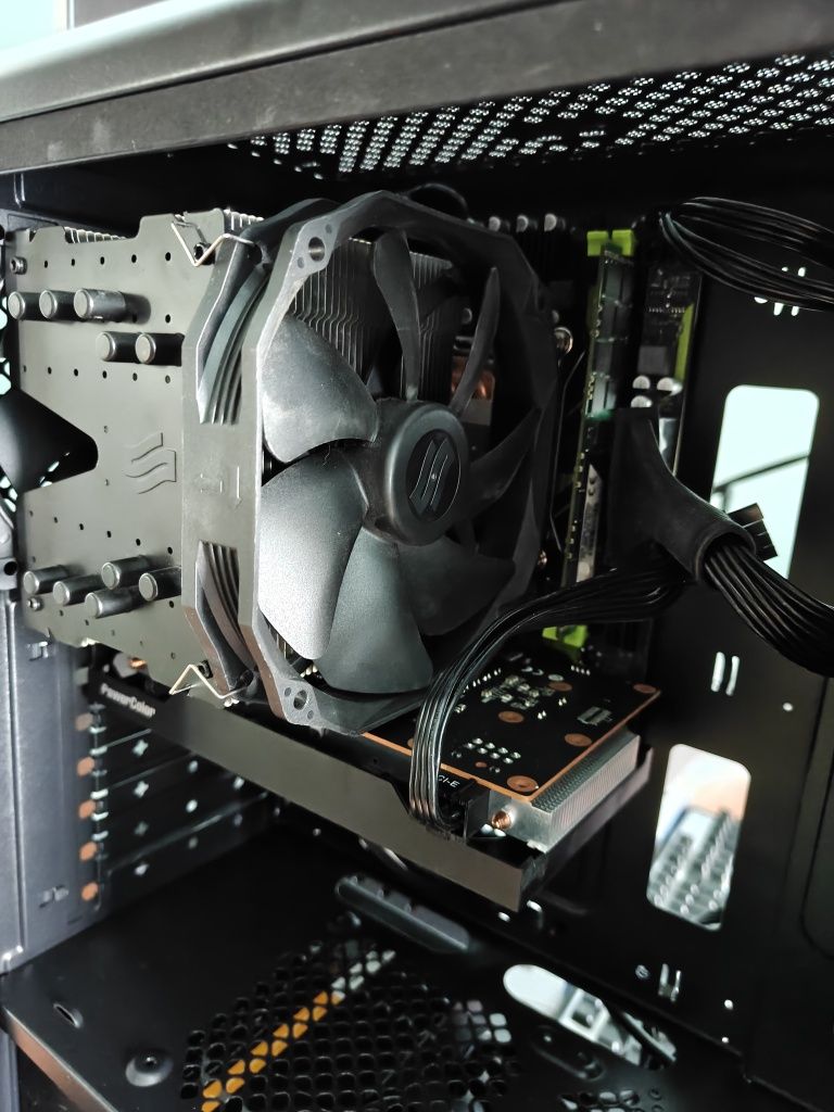 Komputer 12 rdzeni, 32 GB ddr4, RX 6600, m.2 500gb