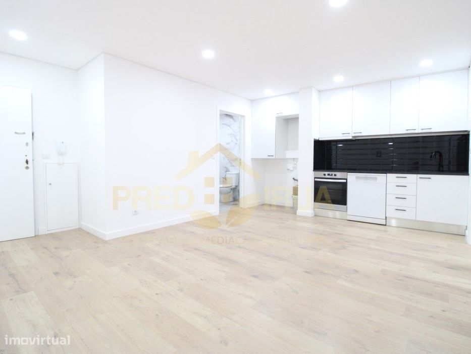 T2 renovado centro da cidade do Porto