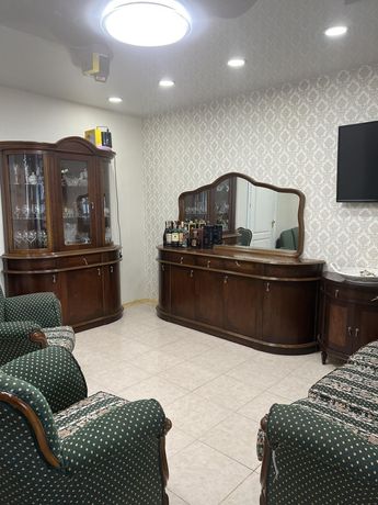 Продам 6-ти комнатную квартиру в центре Новомосковска