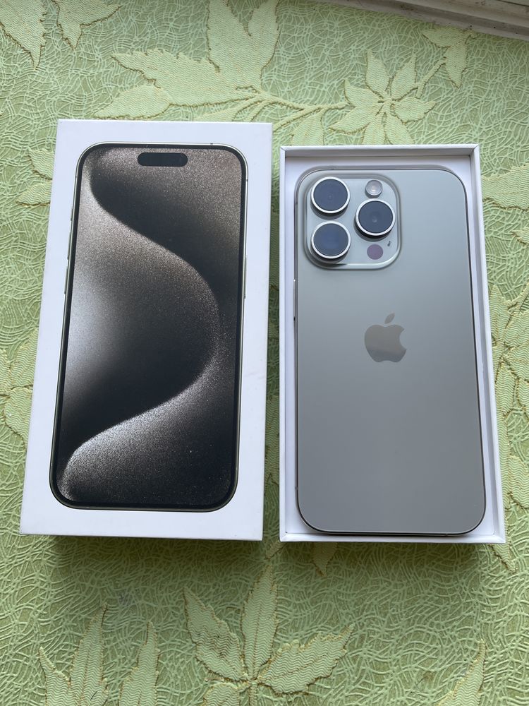Продам iphone 15 pro/256 б/у.natural titanium