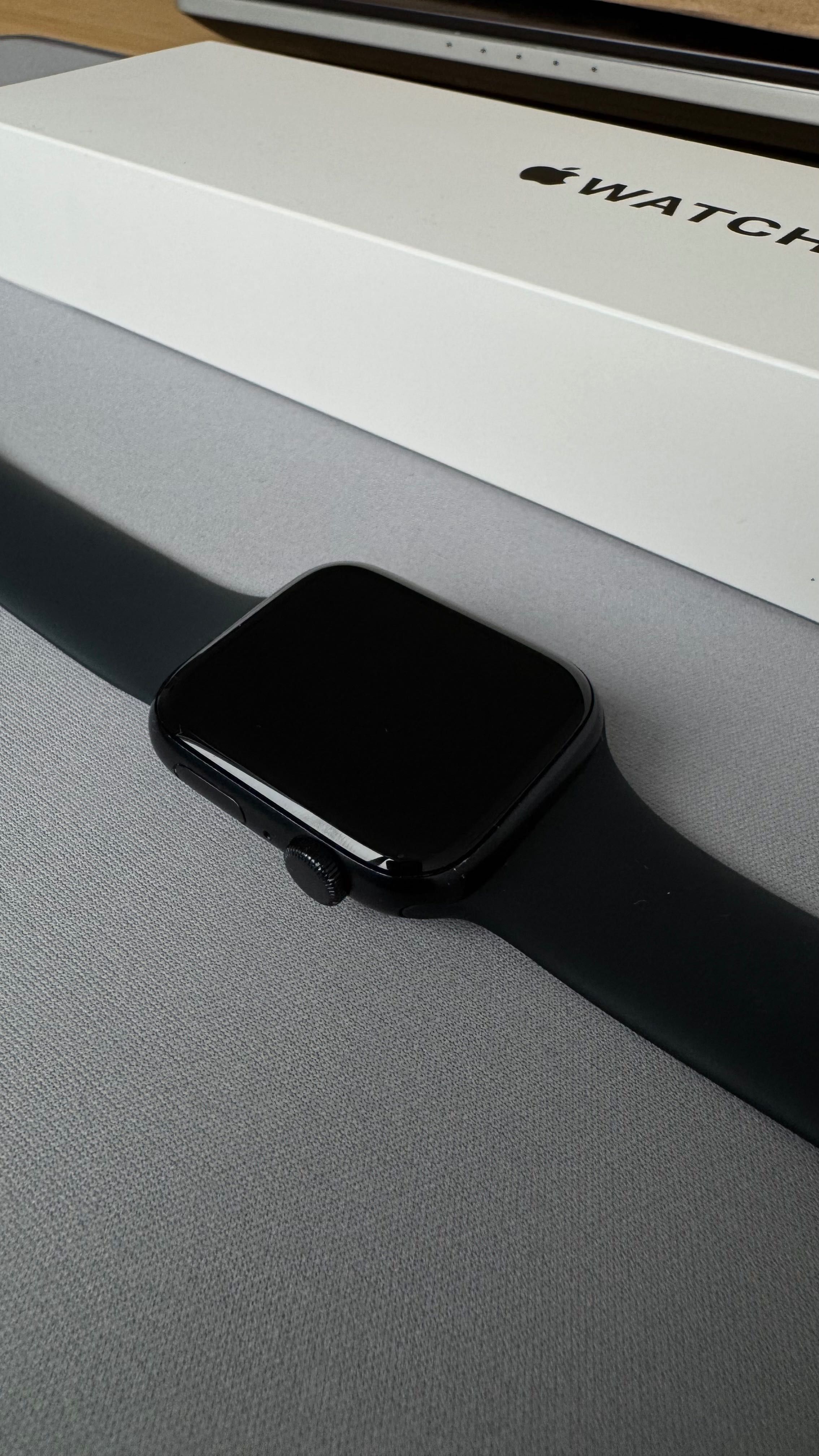 Apple Watch SE 2ª geração (44mm)