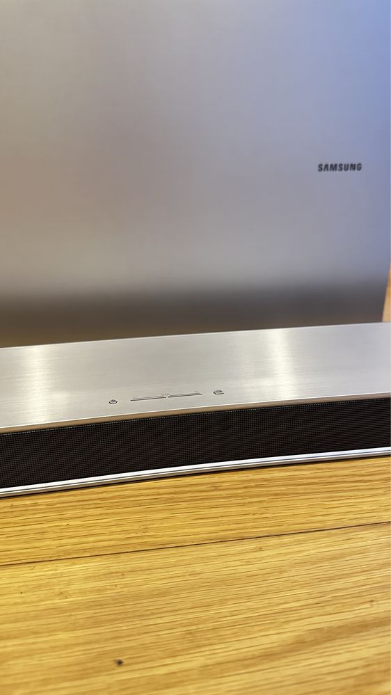 Soundbar Samsung Como Nova c/Subwoofer Wireless  e Controlo Remoto