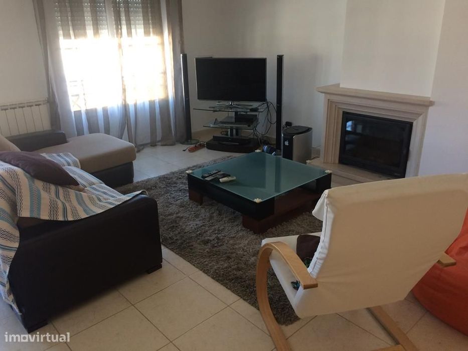 Apartamento T4  para Arrendar