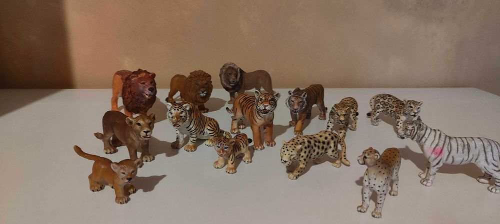 animais schleich, bully, papo