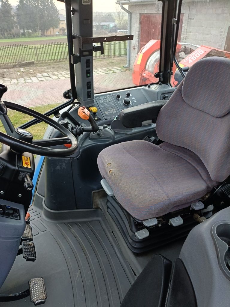 New Holland TM 190