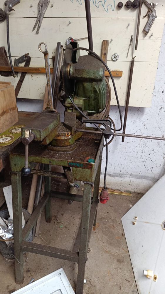 Maquina de corte de ferro