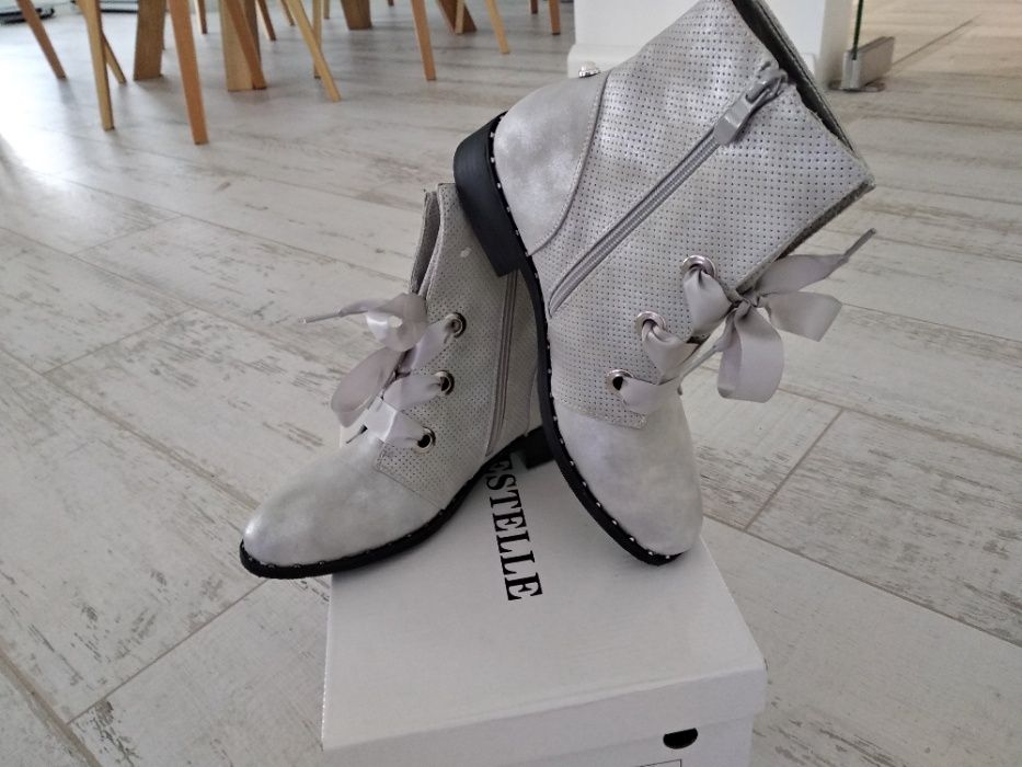 Buty Botki srebrne nowe