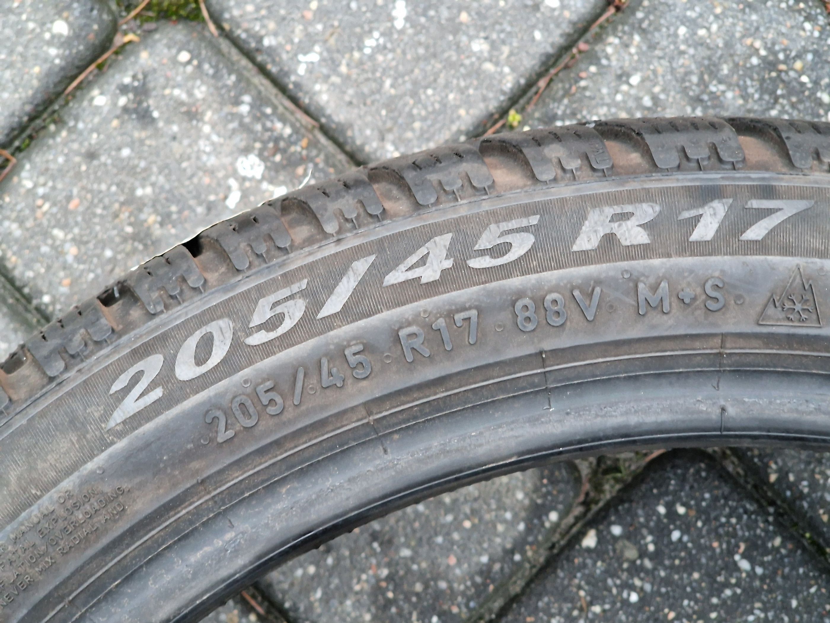 Opony Pirelli Cinturato Winter 2 - 205/45/17
