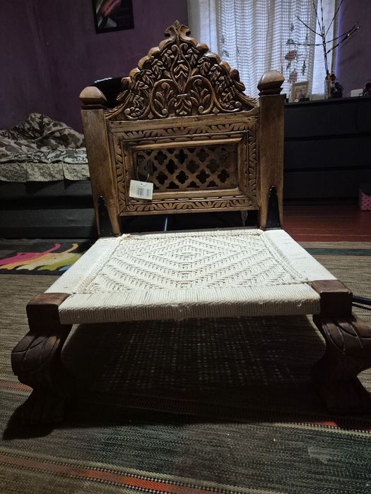 Азіатський стілець