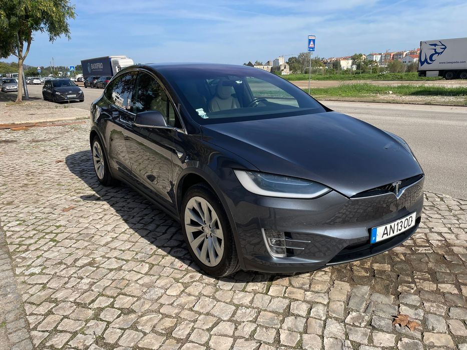 Tesla Model X 90D – 6 lugares - Autopilot – Supercharger vitalício