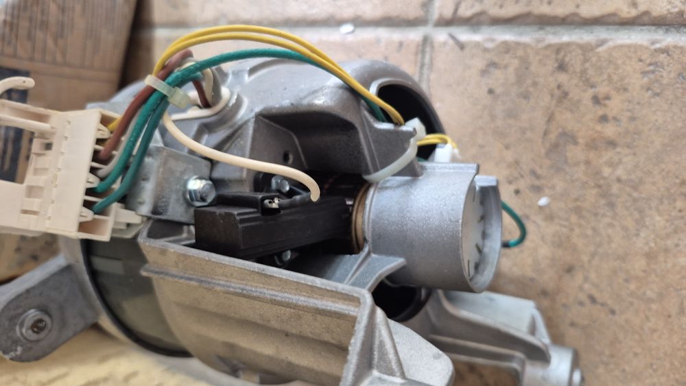 Електромотор до пральної машини Електролюкс
