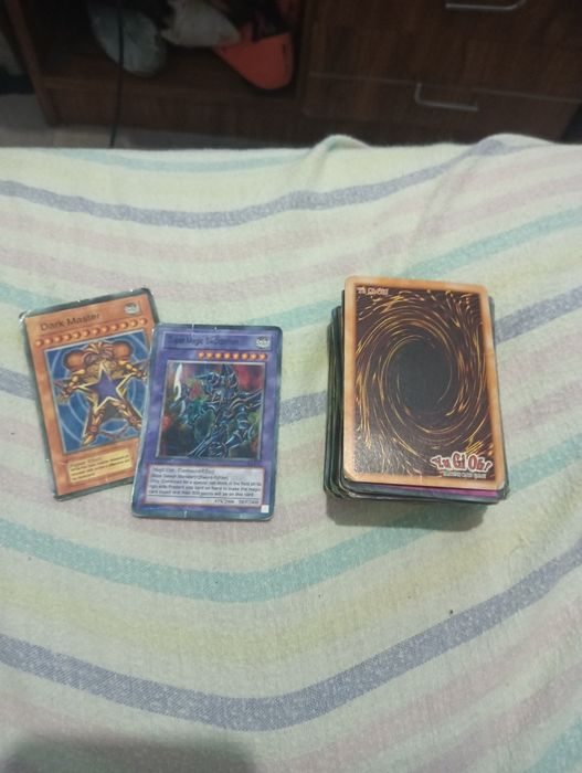 Vendo deck de Yu-Gi-Oh aceito troca