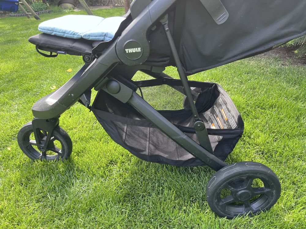 Wózek spacerowy Thule Spring + pałąk + wkładka + podnóżek