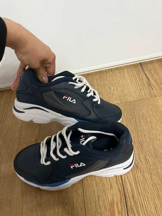 !Wyprzedaż! Nowe granatowe buty Fila 36