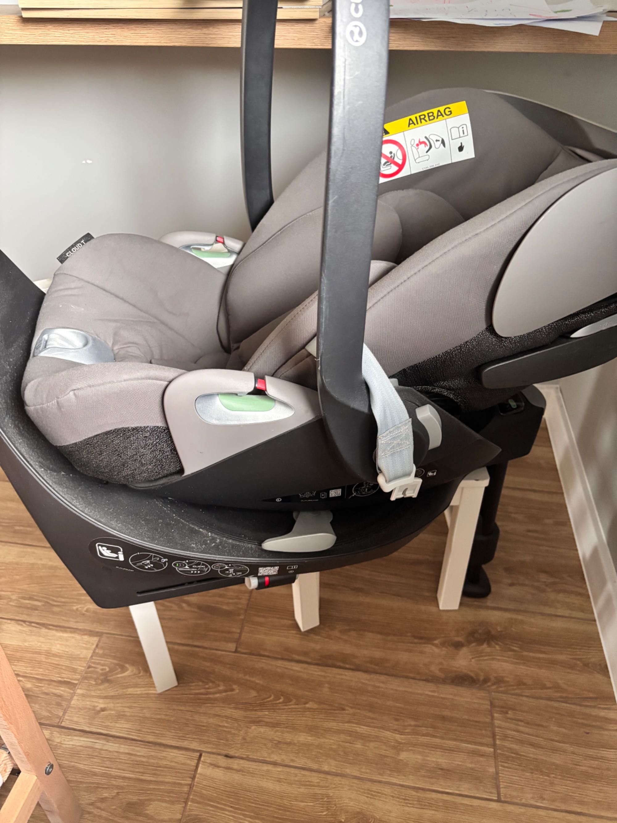 Fotelik samochodowy Cybex Cloud T Size + baza Isofix
