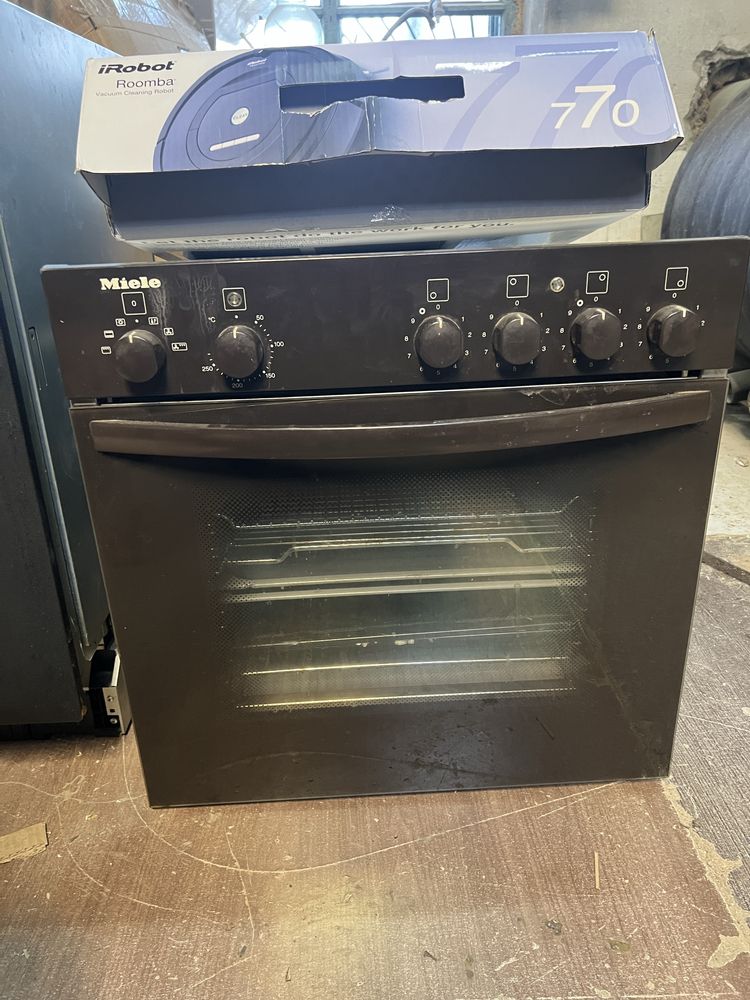 Продам духовой шкаф милле